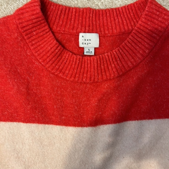 3 women’s target sweaters - Picture 5 of 7
